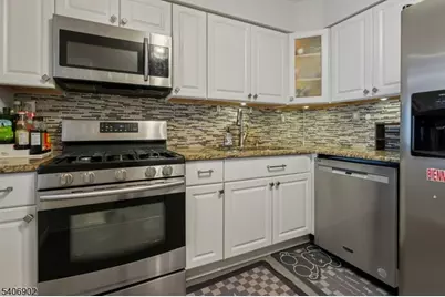 10 Depalma Ct, Franklin Township, NJ 08873 - Photo 8