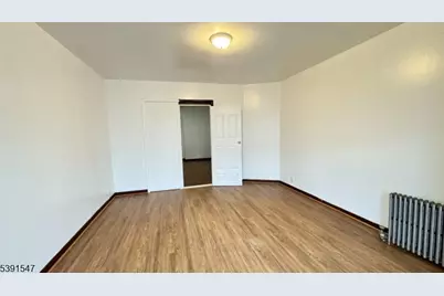 324 Court St, Elizabeth, NJ 07206 - Photo 8