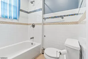 328 Hawthorne St, Orange, NJ 07050 - Photo 12