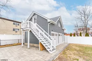 328 Hawthorne St, Orange, NJ 07050 - Photo 32