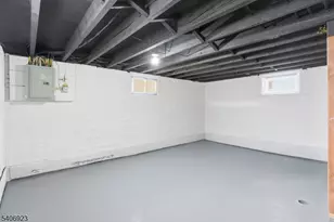 328 Hawthorne St, Orange, NJ 07050 - Photo 24