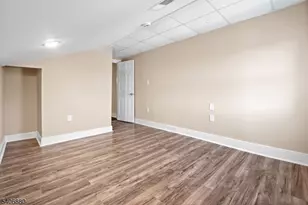 16 Sayre St, Elizabeth, NJ 07208 - Photo 22