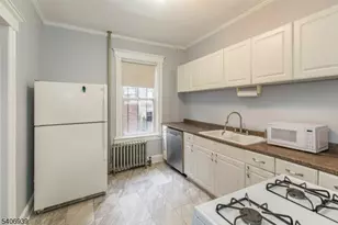 92 Mallory Ave, Jersey City, NJ 07304 - Photo 2