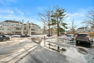 303 Trinity Ct, West Windsor Township, NJ 08540 - Photo 4