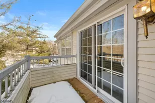 303 Trinity Ct, West Windsor Township, NJ 08540 - Photo 2