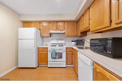 303 Trinity Ct #11, West Windsor Township, NJ 08540 - Photo 14