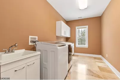 93 Edgewood Dr, Florham Park, NJ 07932 - Photo 24