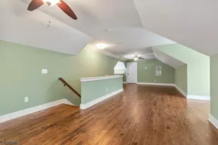 93 Edgewood Dr, Florham Park, NJ 07932 - Photo 28