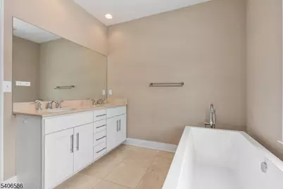 93 Edgewood Dr, Florham Park, NJ 07932 - Photo 20