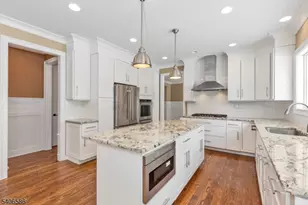 93 Edgewood Dr, Florham Park, NJ 07932 - Photo 8