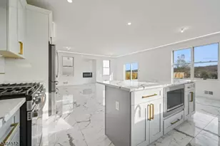 19 Mountain Ave, Mahwah, NJ 07430 - Photo 2