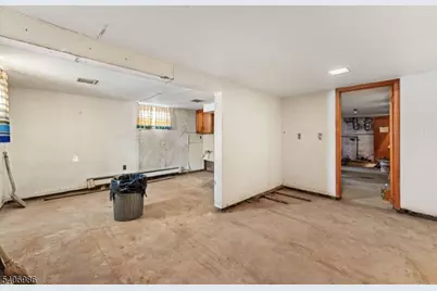 22 Arthur St, Clifton, NJ 07011 - Photo 16