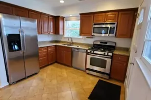 23 Hepburn Rd, Clifton, NJ 07012 - Photo 2
