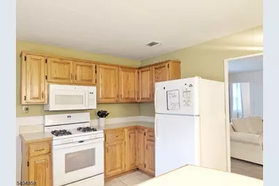 13 N 4th Ave, Manville, NJ 08835 - Photo 6