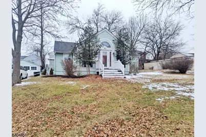 13 N 4th Ave, Manville, NJ 08835 - Photo 2