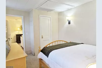 13 N 4th Ave, Manville, NJ 08835 - Photo 12