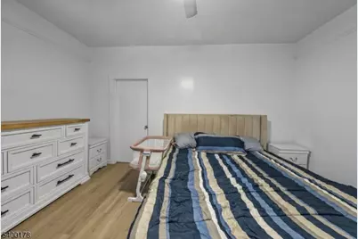 1025 Rivington St, Roselle, NJ 07203 - Photo 4