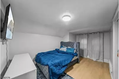 1025 Rivington St, Roselle, NJ 07203 - Photo 10