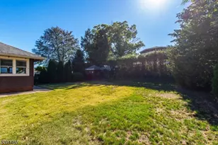 15 St Michaels Pl, Clifton, NJ 07013 - Photo 20