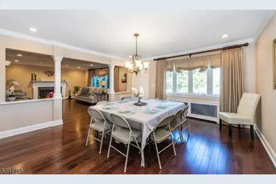 15 Saint Michaels Pl, Clifton, NJ 07013 - Photo 4