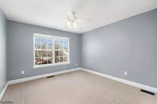 255 Resnik Ct, Franklin Township, NJ 08873 - Photo 18