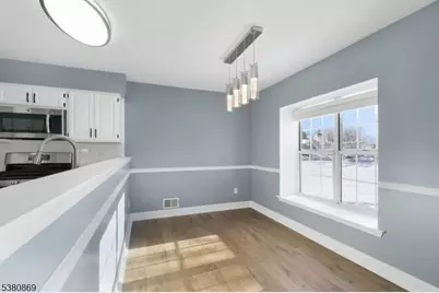 255 Resnik Court, Franklin Township, NJ 08873 - Photo 10
