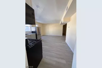 251 Clinton Pl, Newark, NJ 07112 - Photo 6