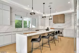 39 Westmount Dr, Livingston, NJ 07039 - Photo 10