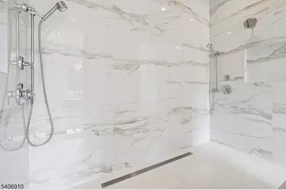 39 Westmount Dr, Livingston, NJ 07039 - Photo 38