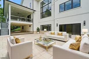 39 Westmount Dr, Livingston, NJ 07039 - Photo 4