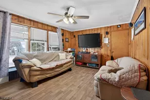 16 Parkview Pl, Passaic, NJ 07055 - Photo 12