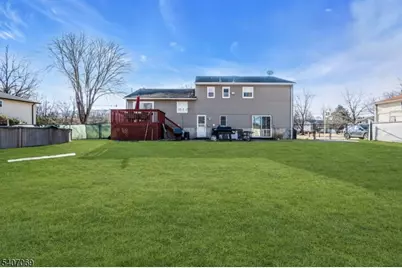 28 Toby Dr, Roxbury Township, NJ 07876 - Photo 32