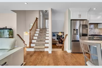 28 Toby Dr, Roxbury Township, NJ 07876 - Photo 12