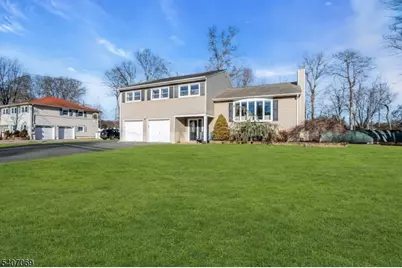 28 Toby Dr, Roxbury Township, NJ 07876 - Photo 2