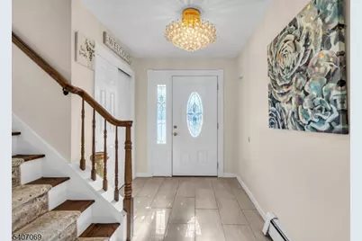 28 Toby Dr, Roxbury Township, NJ 07876 - Photo 8