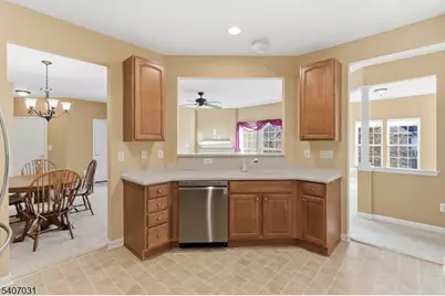 2 Steele Pl #E, Hillsborough Township, NJ 08844 - Photo 8