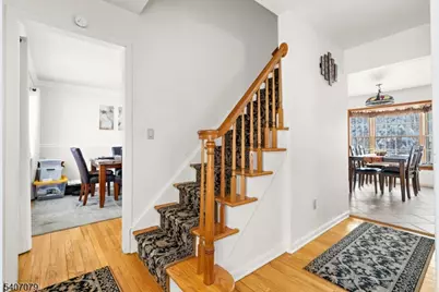 1 Oak Grove Rd, Raritan Township, NJ 08822 - Photo 2