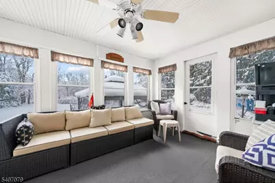 1 Oak Grove Rd, Raritan Township, NJ 08822 - Photo 12