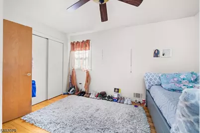 1 Oak Grove Rd, Raritan Township, NJ 08822 - Photo 18