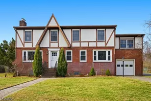 70 Weinmanns Blvd, Wayne, NJ 07470 - Photo 1