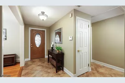 336 Roberts Ln, Scotch Plains Township, NJ 07076 - Photo 6