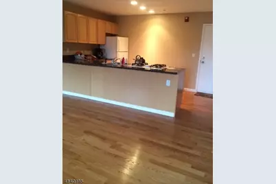 525 Central Avenue, Apt #307, Westfield, NJ 07090 - Photo 2