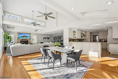 47 Chicopee Dr, Wayne Twp., NJ 07470 - Photo 2