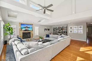 47 Chicopee Dr, Wayne Twp., NJ 07470 - Photo 8