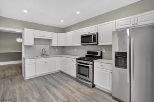 21 Reese Ct, Phillipsburg, NJ 08865 - Photo 16