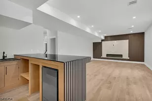 5 Locust Pl, Livingston, NJ 07039 - Photo 30