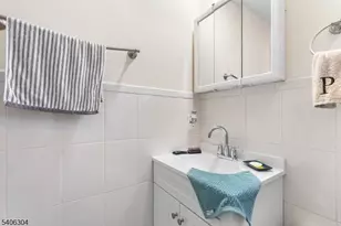 128 Baltimore Ave, Hillside, NJ 07205 - Photo 24