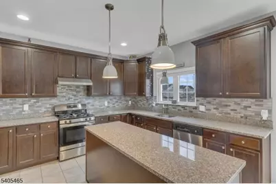 9 Schwartz Ct, Franklin Township, NJ 08873 - Photo 6