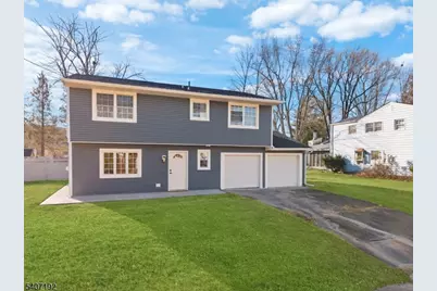 14 Harwich Rd, Mount Olive, NJ 07836 - Photo 2