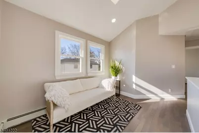 21 A Lombardy Pl, Maplewood, NJ 07040 - Photo 16